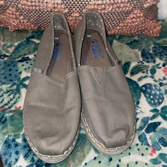 Bobs - Picture 2 of 8